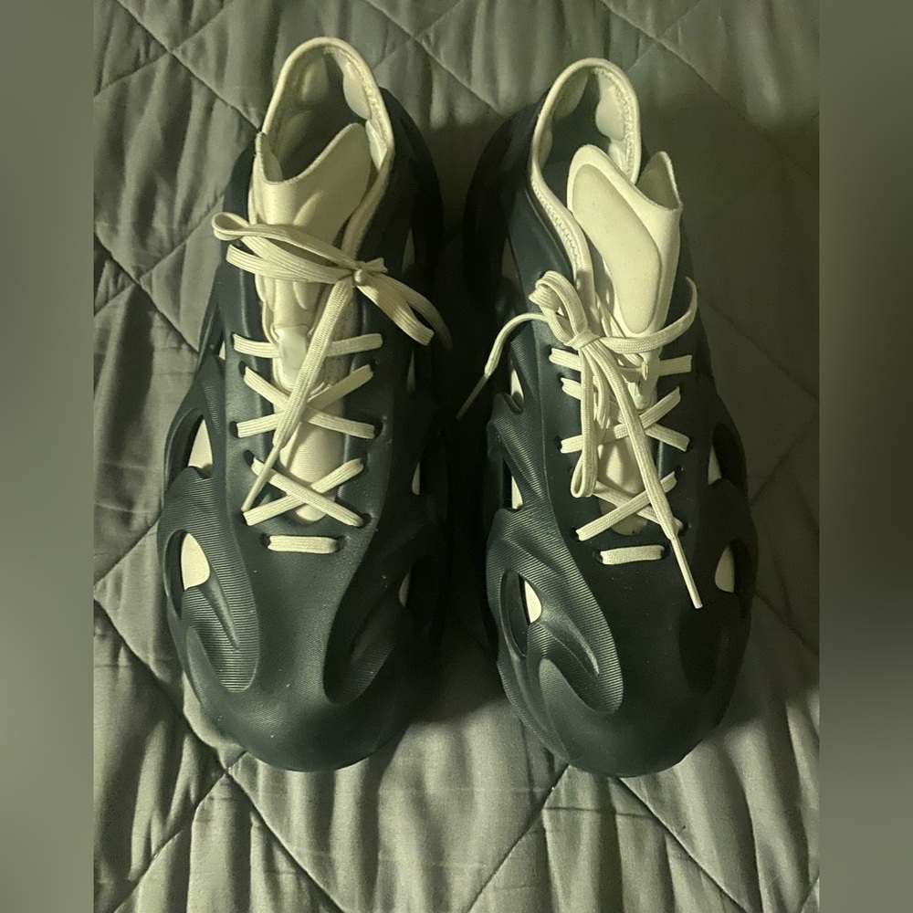 Adidas Men's ORIGINALES ADIFOM Q Legend Ink- Aluminum Sneakers Size 10 Used